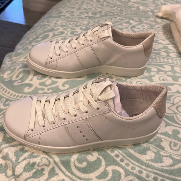 𝓔𝓬𝓬𝓸 𝓦𝓸𝓶𝓮𝓷'𝓢 𝓒𝓻𝓮𝓪𝓶 𝓼𝓷𝓮𝓪𝓴𝓮𝓻𝓢 - Picture 4 of 7